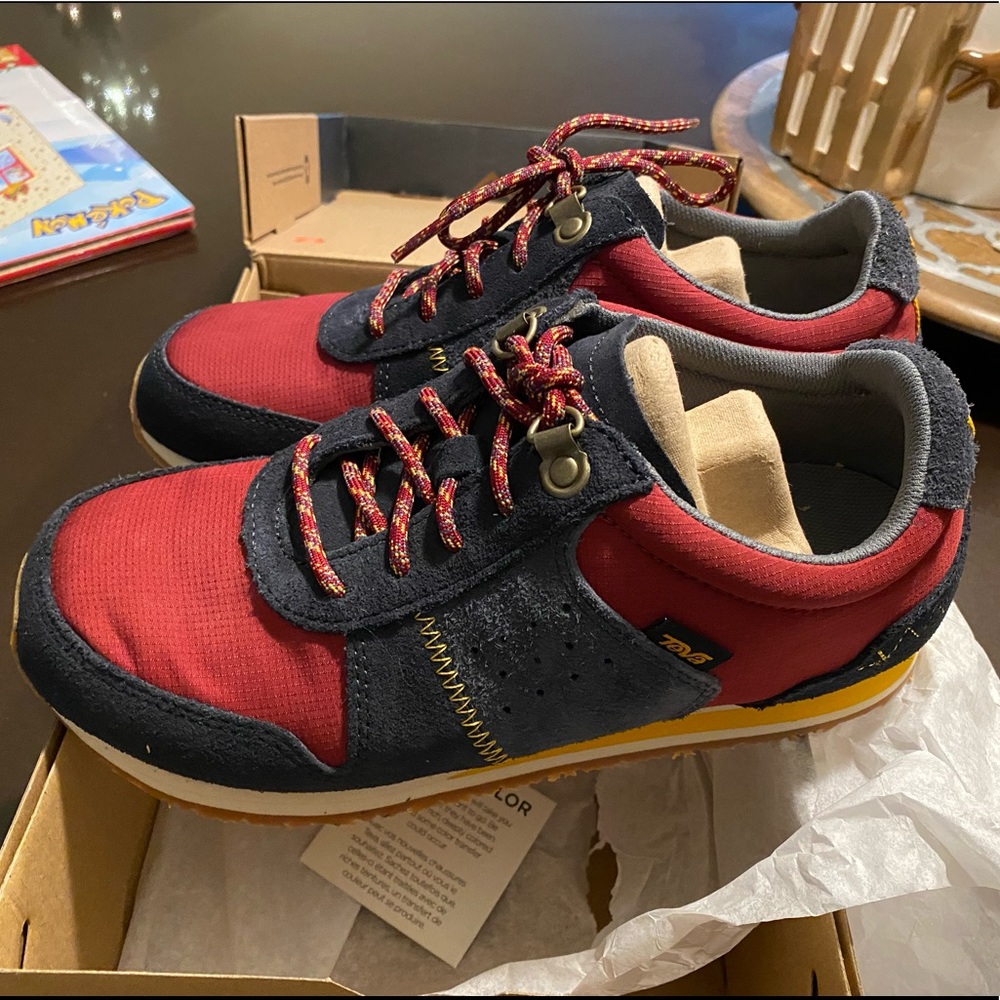 🆕👟 Teva Brand New Retro Sneakers